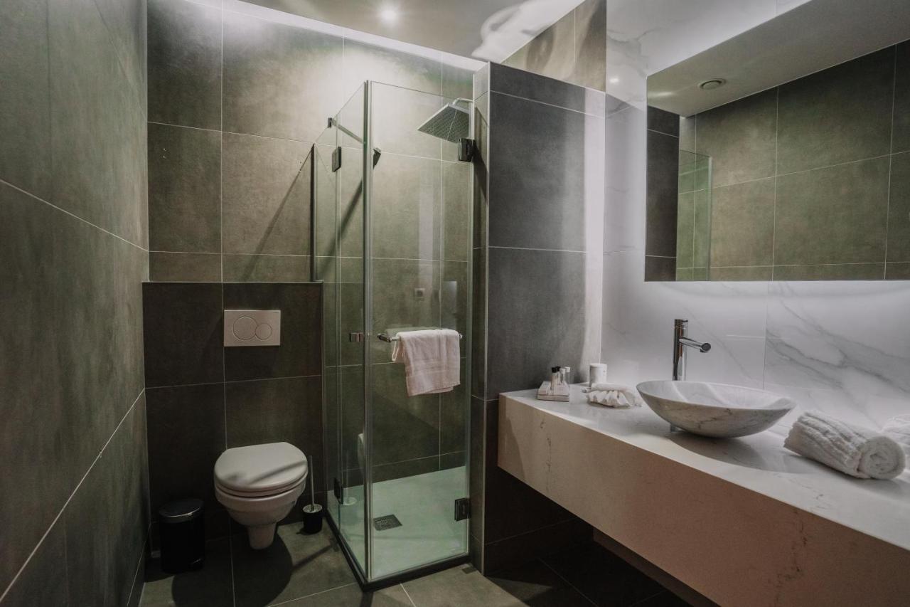 Hotel Concorde Saint-Gilles Bagian luar foto
